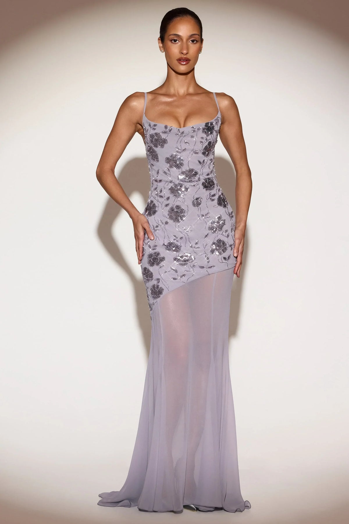 Embellished Sweetheart-Neck Backless Gown in Lilac